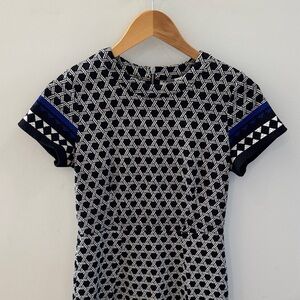🔷 H&M Black & Blue Geometric Midi Dress
Size Small